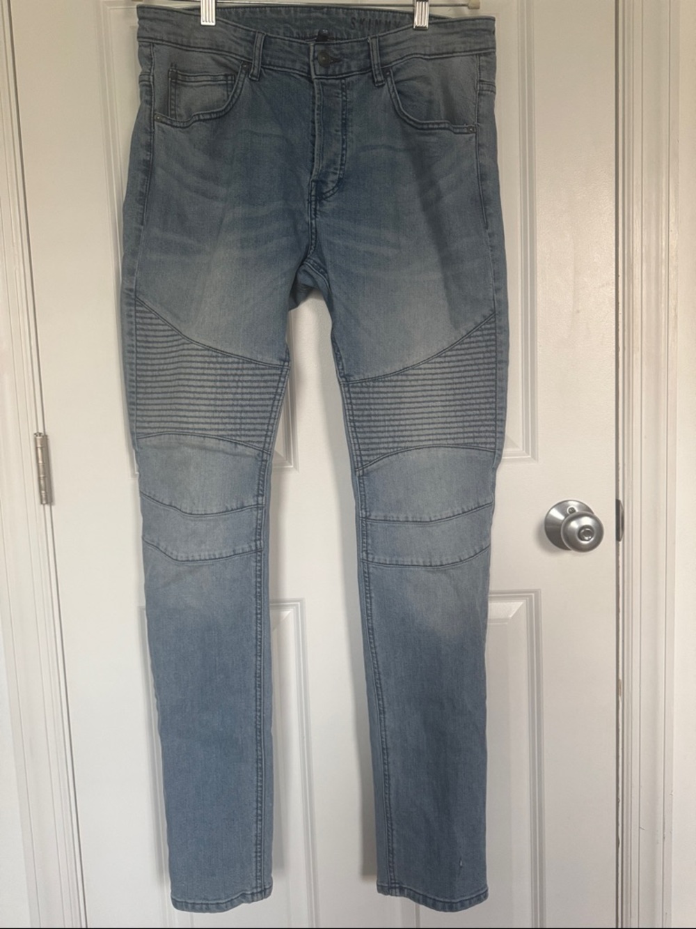H&M Divided Skinny Moto Biker Jeans – Light Wash Denim - 36/34